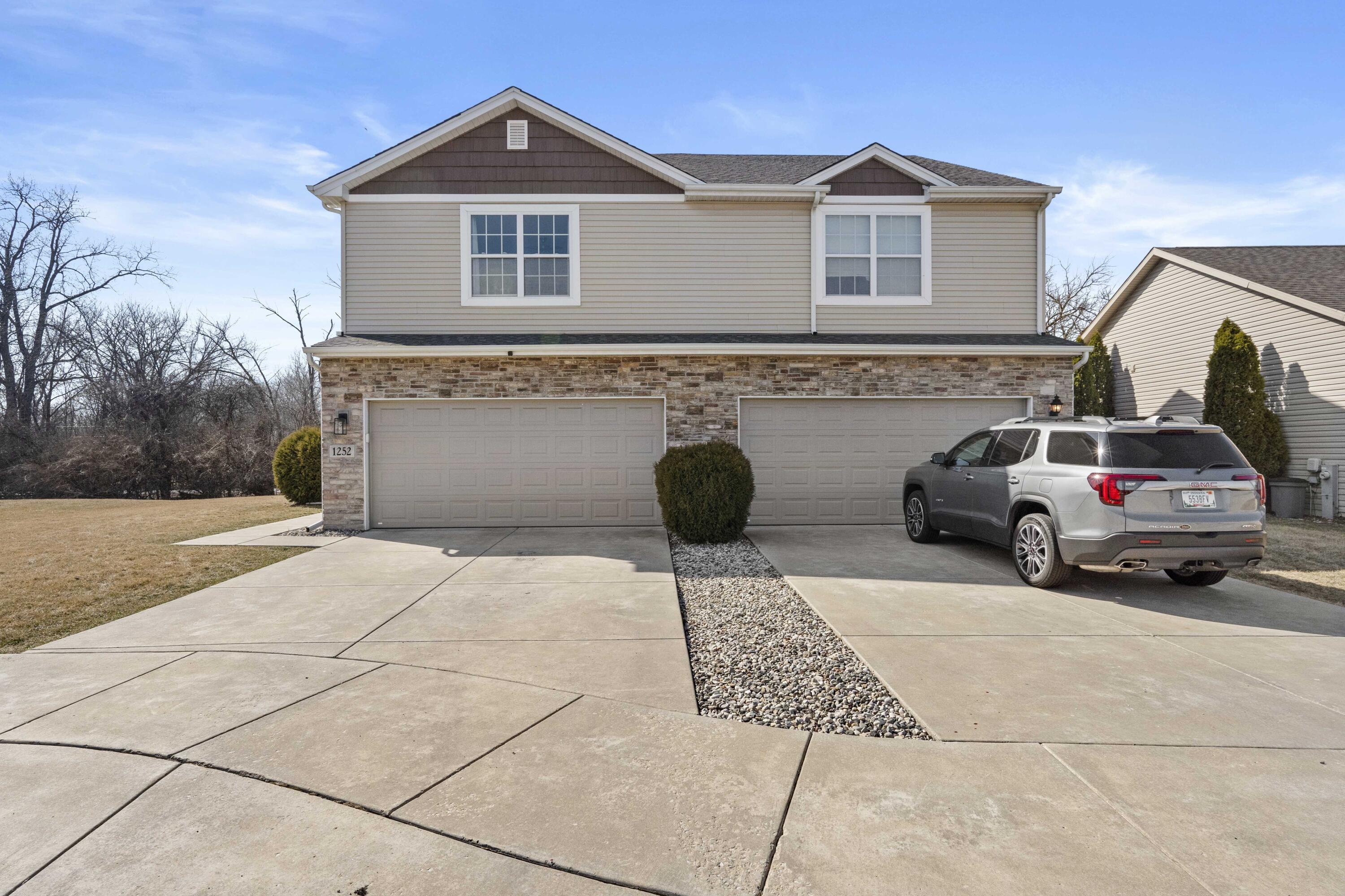 1252 Sawgrass Drive
