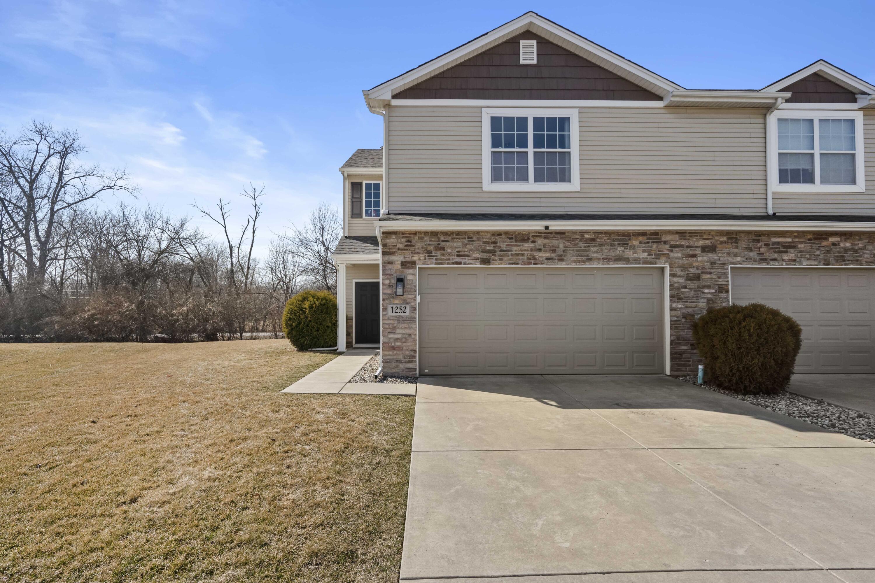 1252 Sawgrass Drive