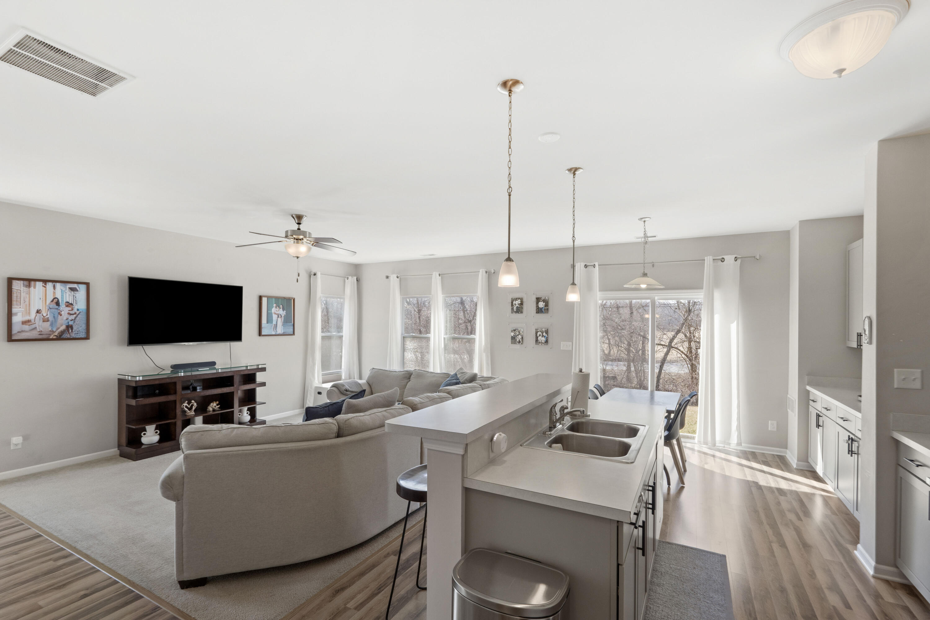 1252 Sawgrass Drive