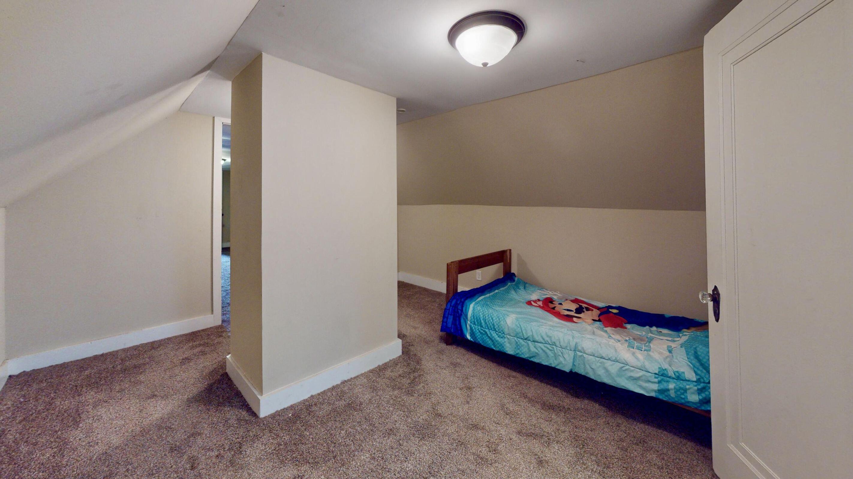 4916 Northcote Avenue