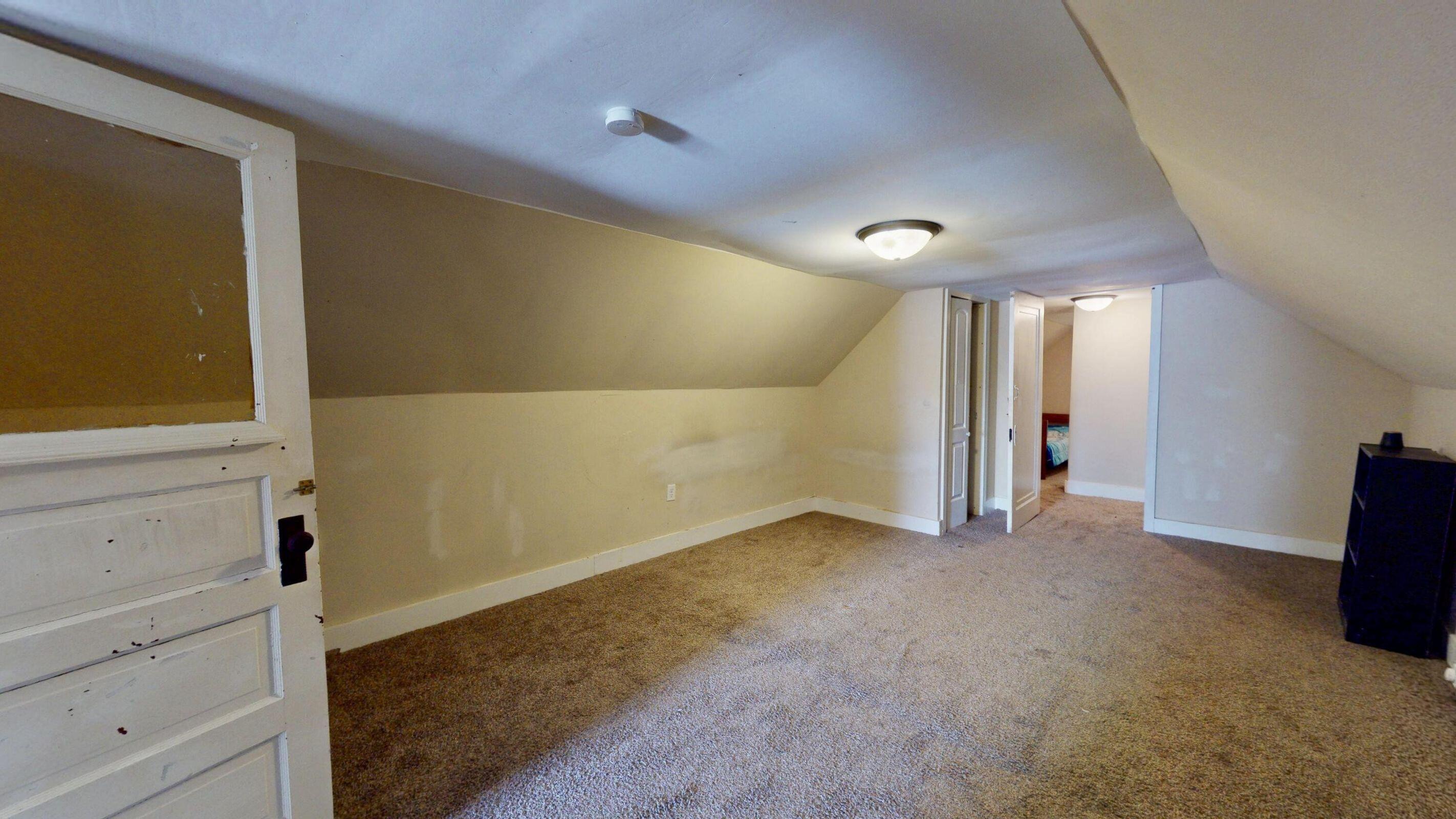 4916 Northcote Avenue