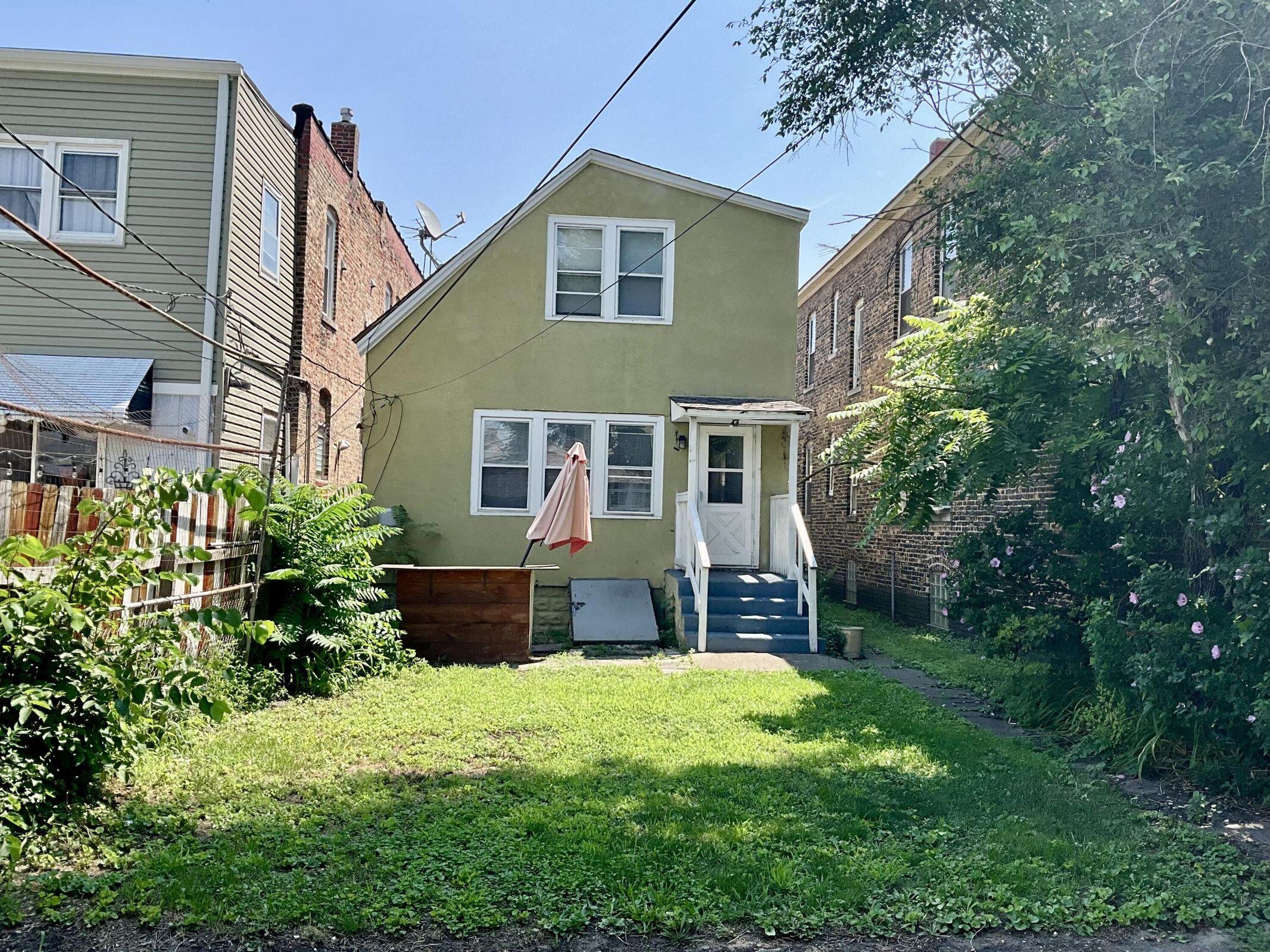 4916 Northcote Avenue