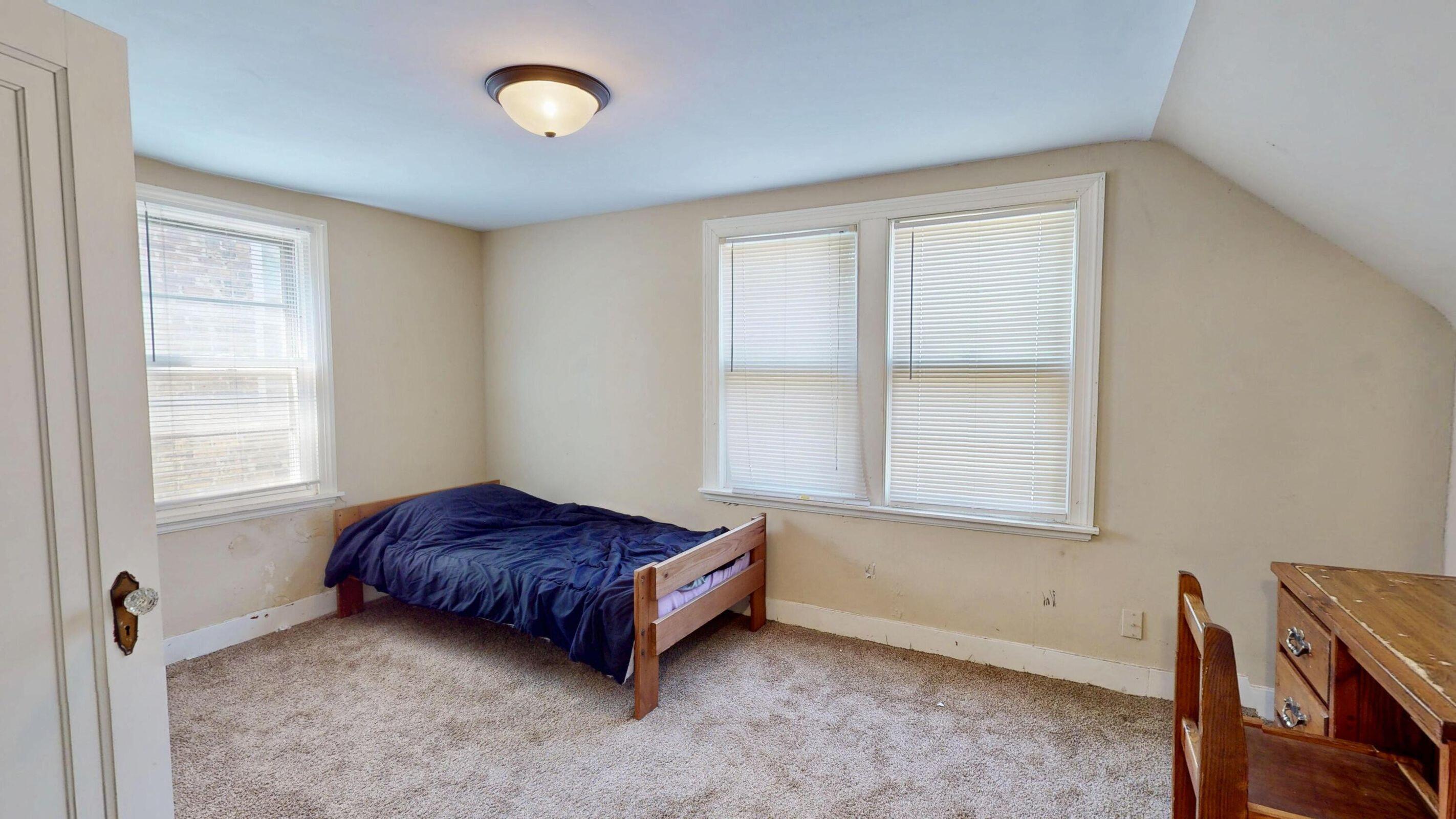 4916 Northcote Avenue