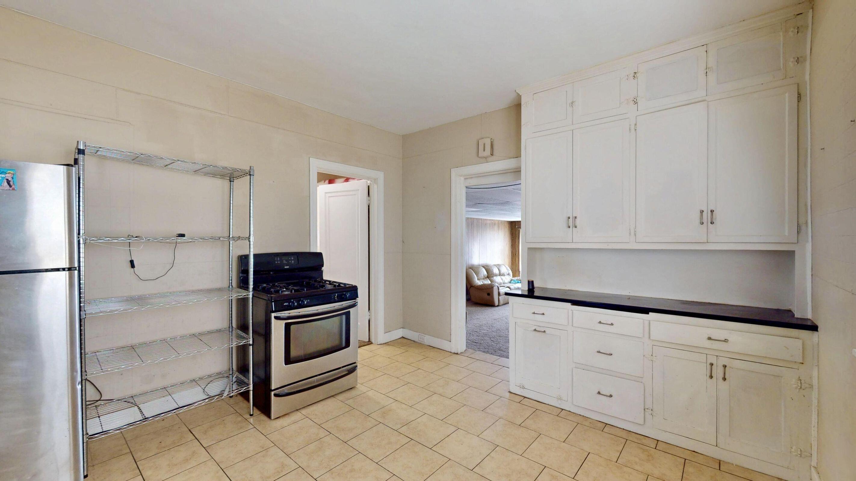 4916 Northcote Avenue