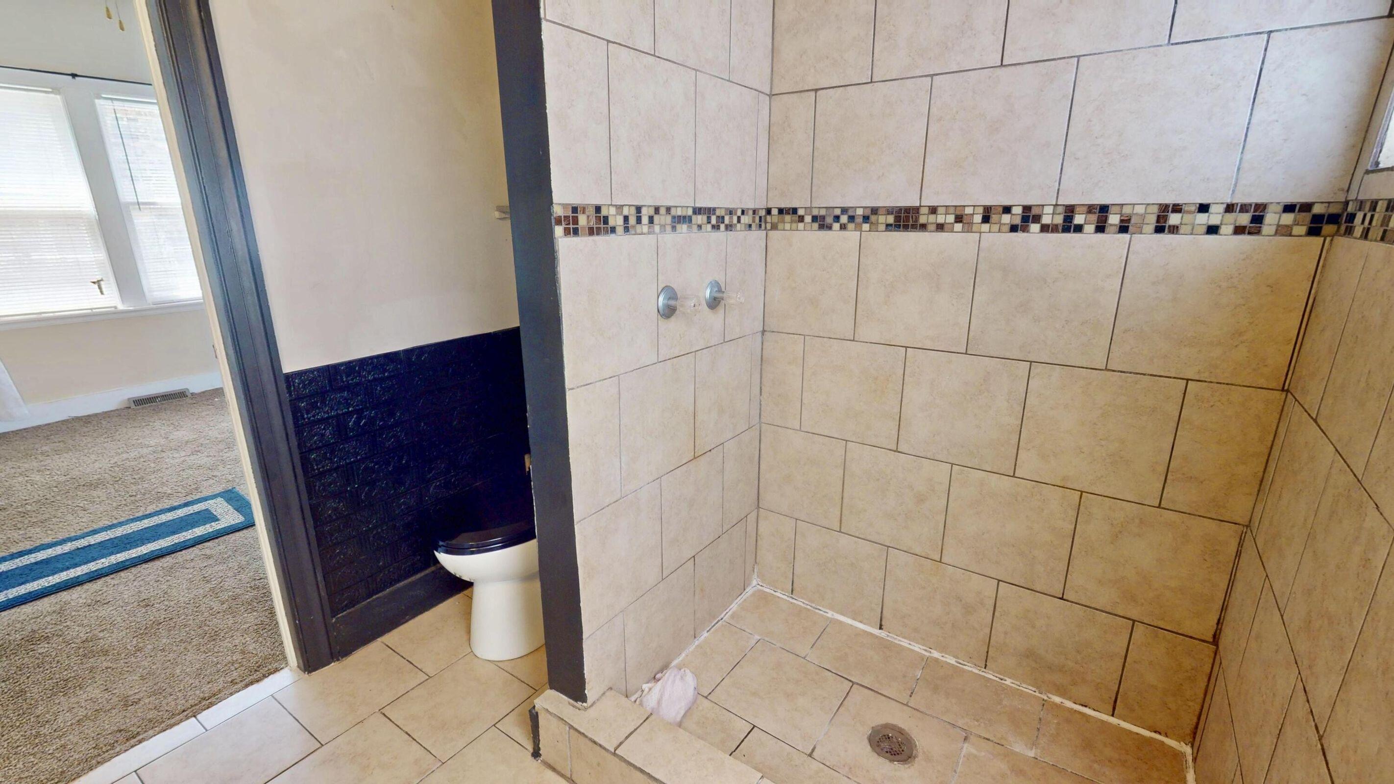 4916 Northcote Avenue