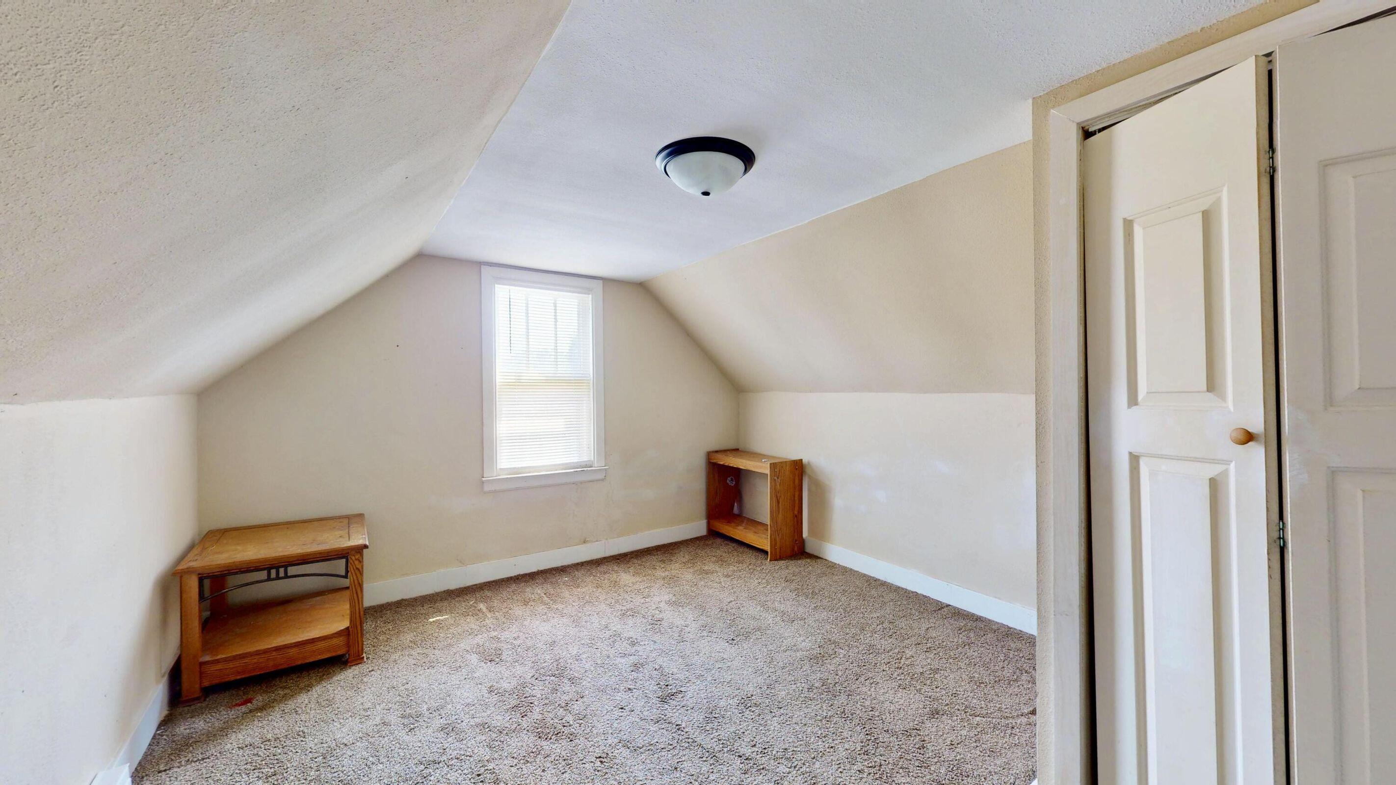 4916 Northcote Avenue