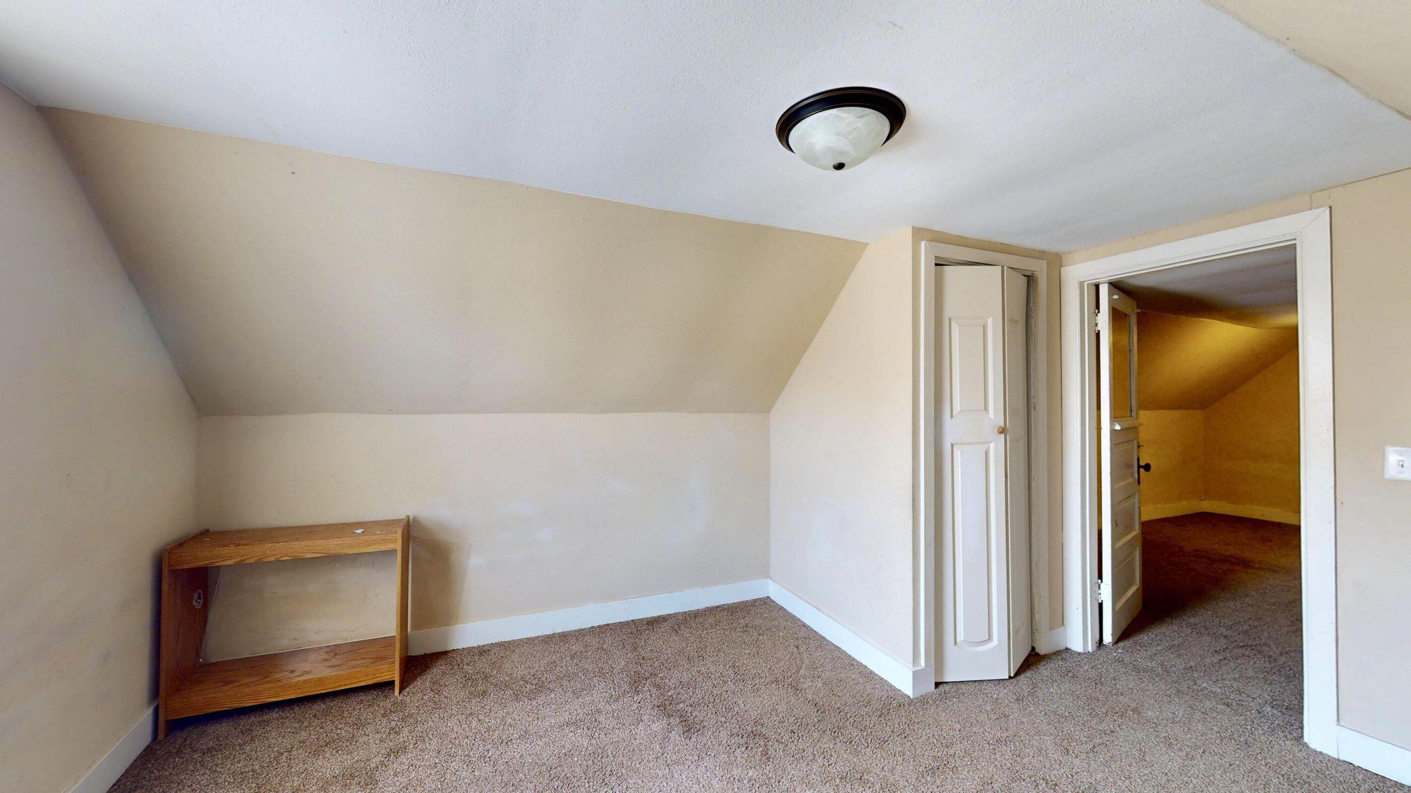 4916 Northcote Avenue