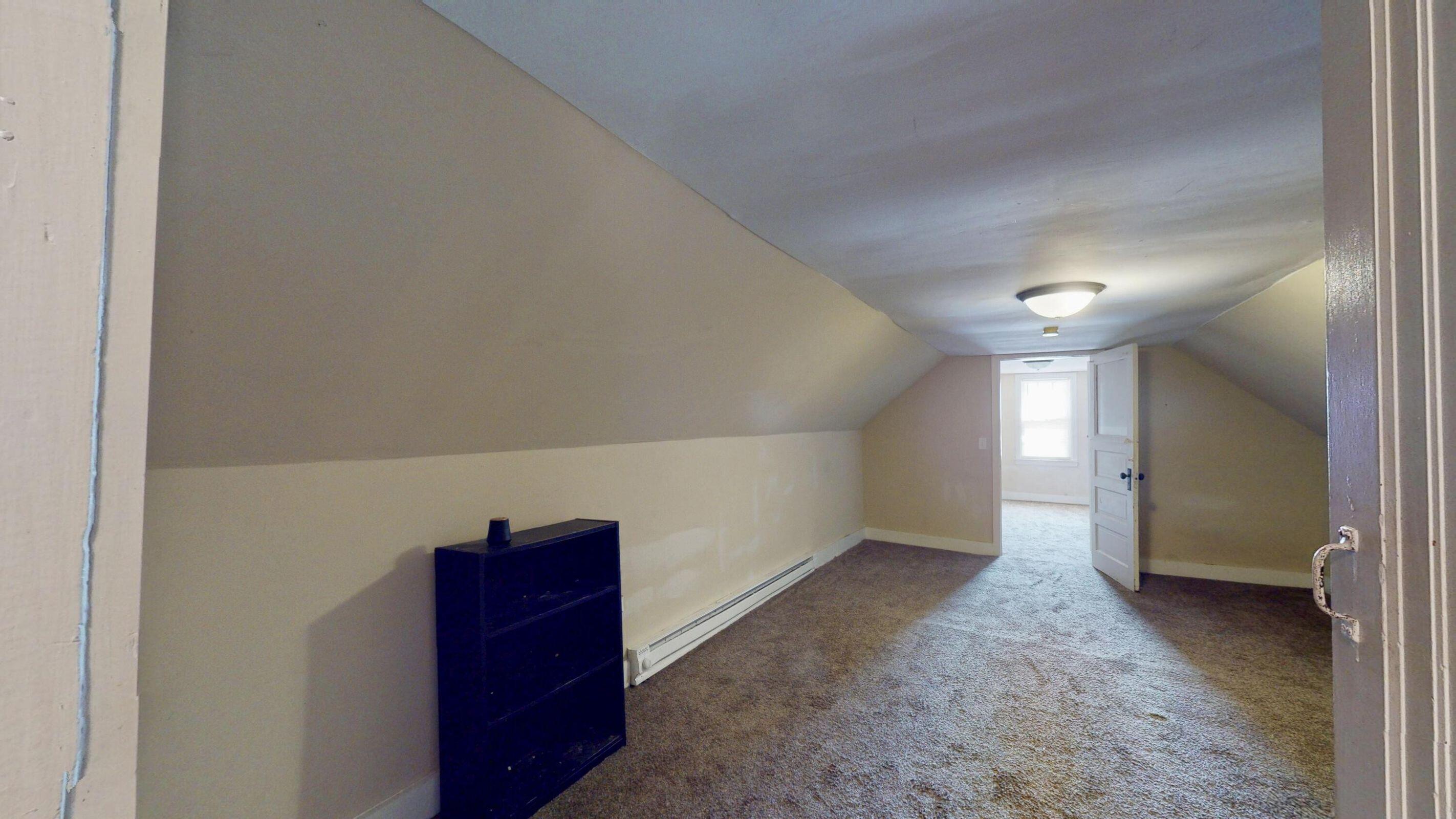 4916 Northcote Avenue