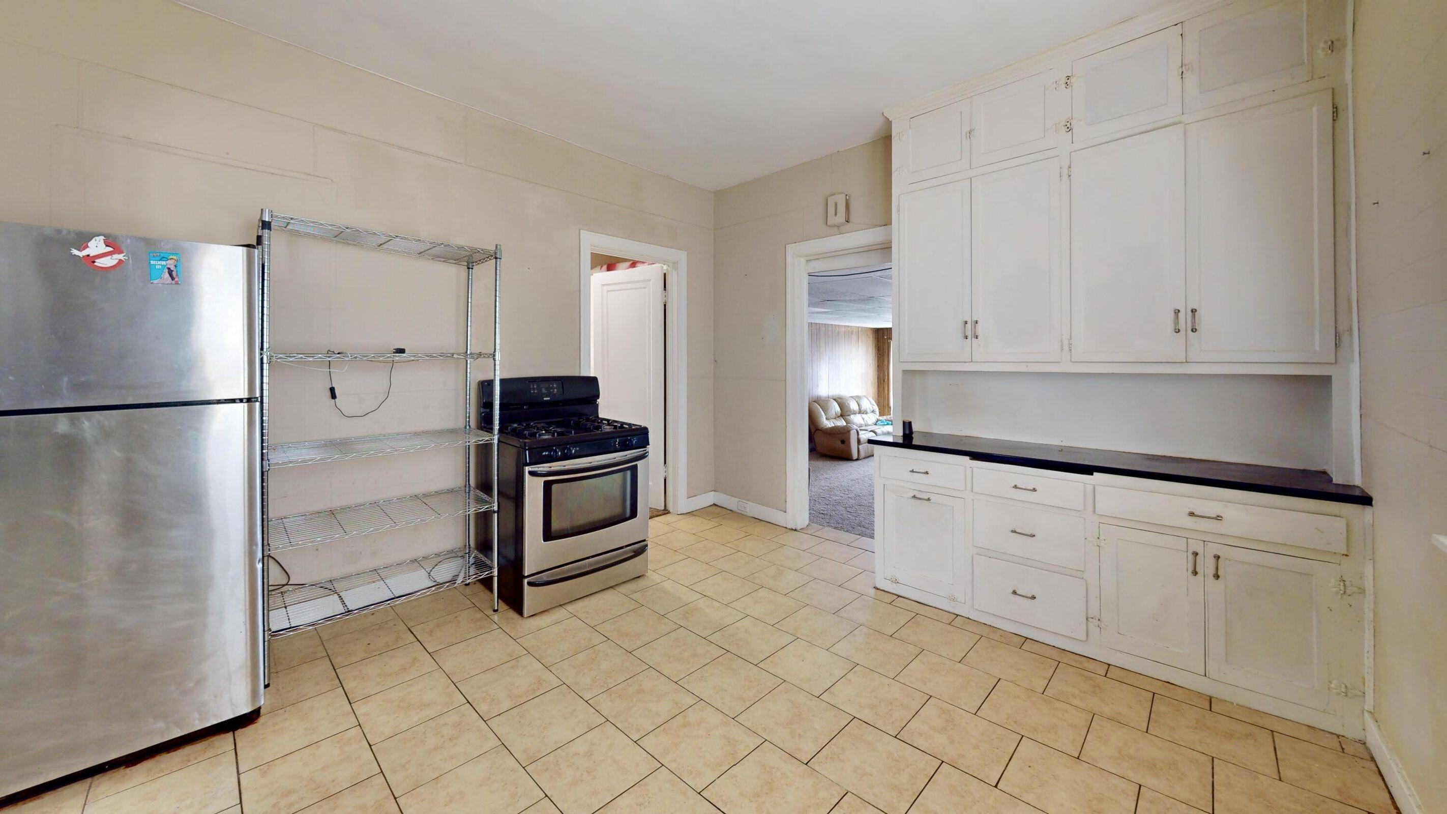 4916 Northcote Avenue