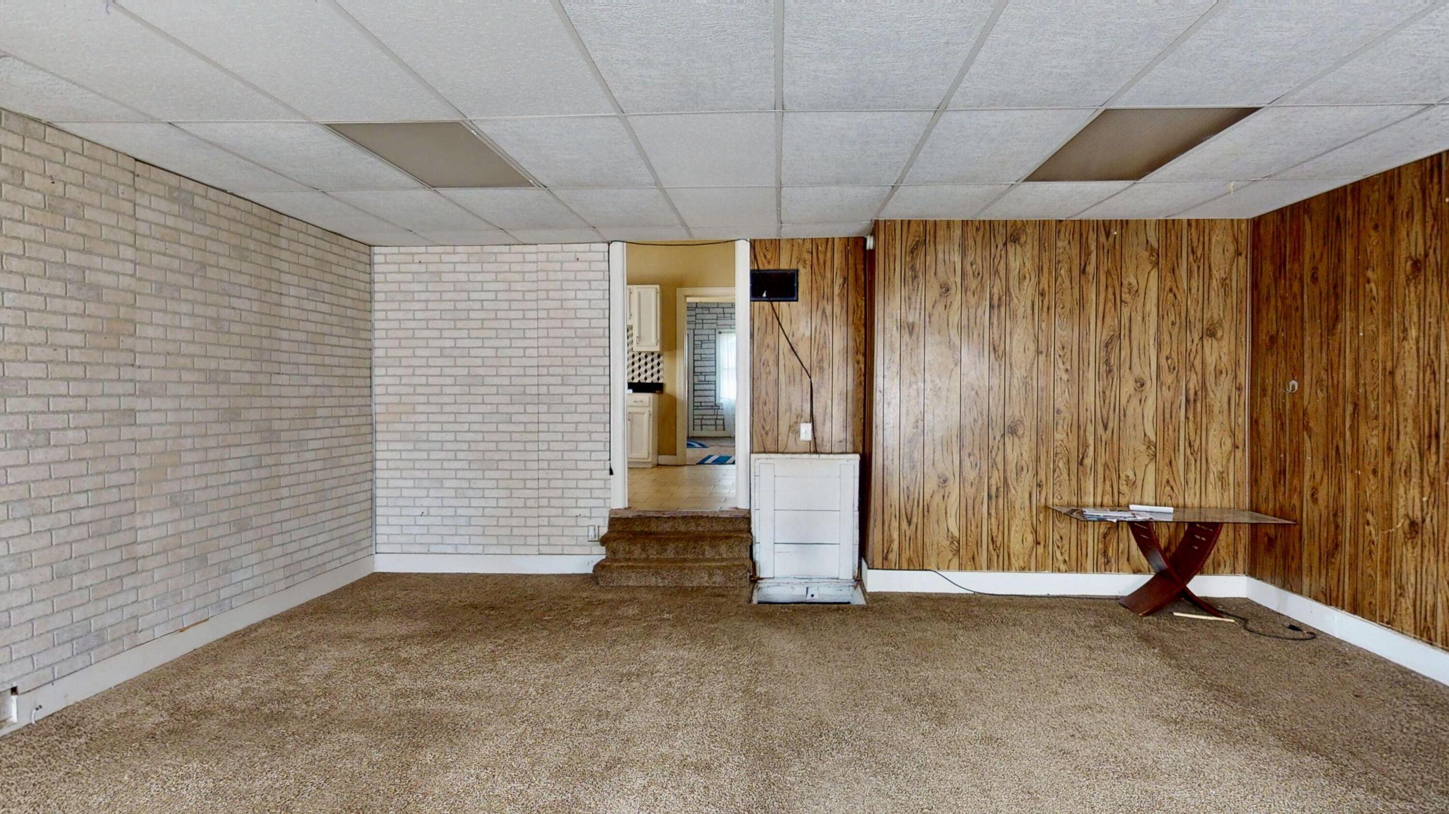 4916 Northcote Avenue