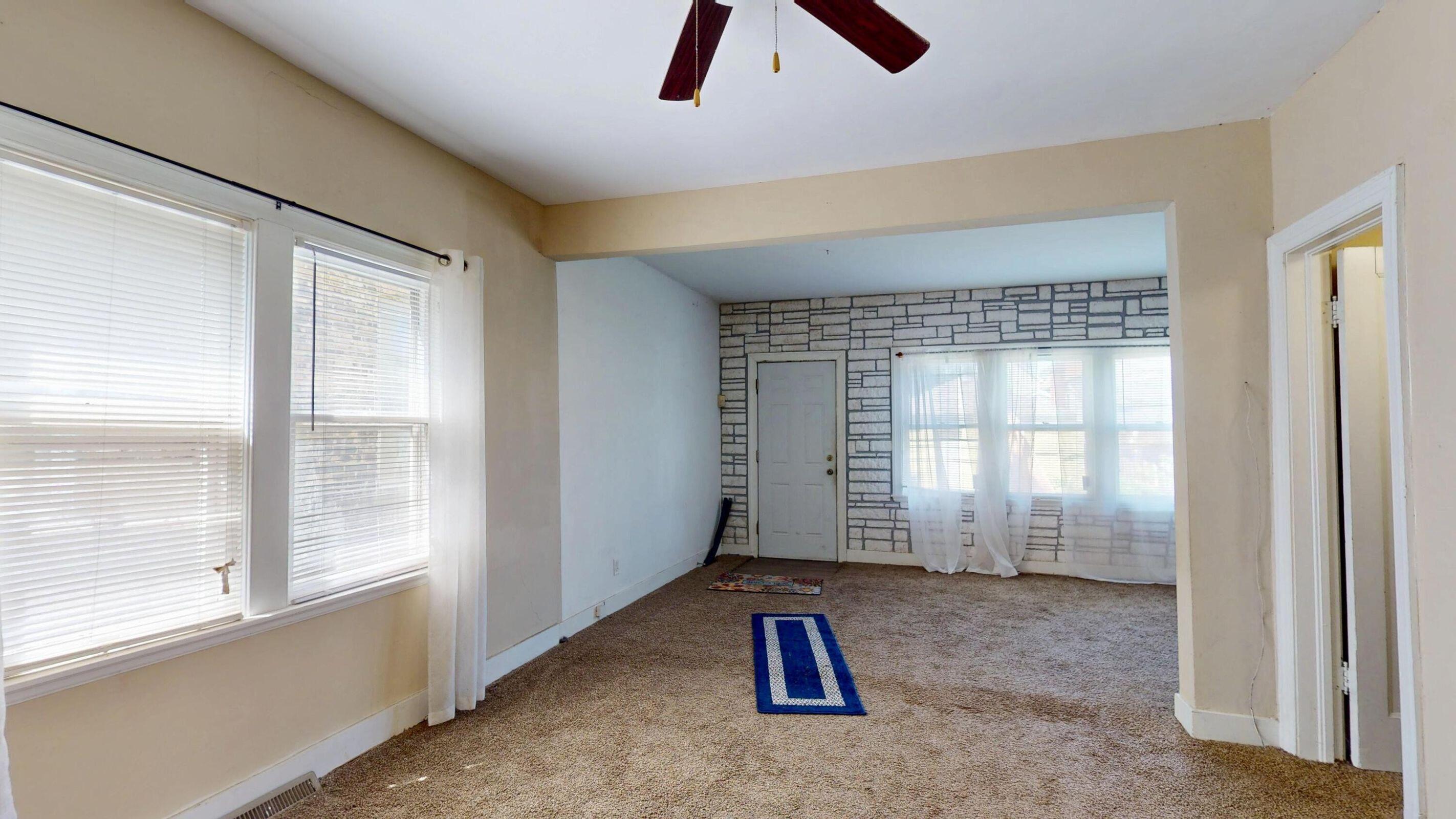 4916 Northcote Avenue