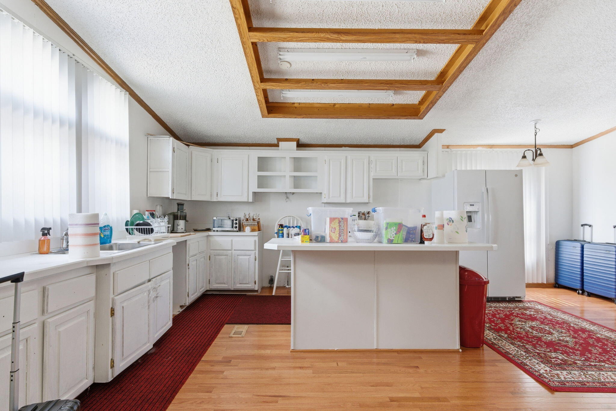 6905 Hohman