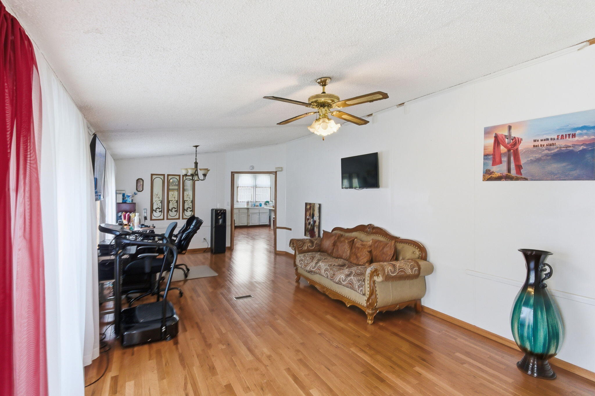 6905 Hohman