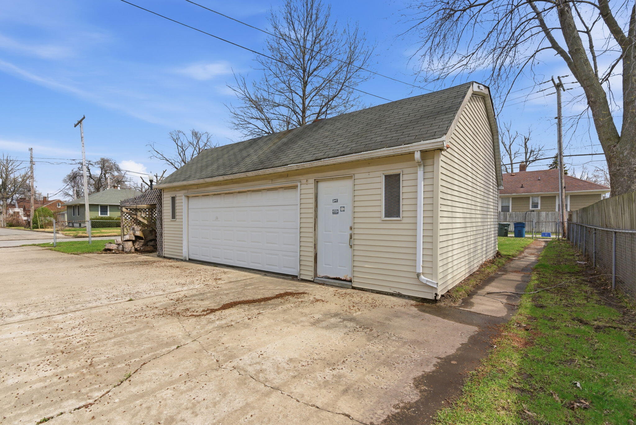 6905 Hohman