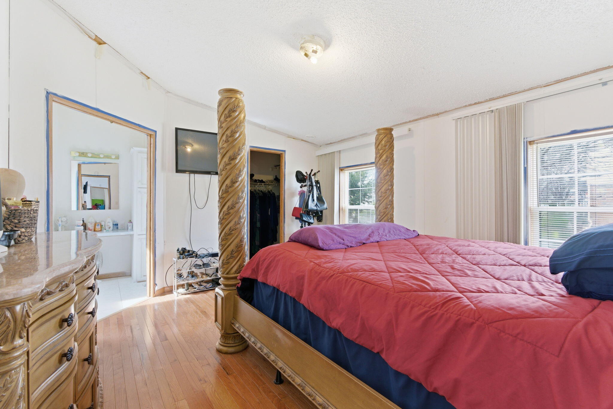 6905 Hohman