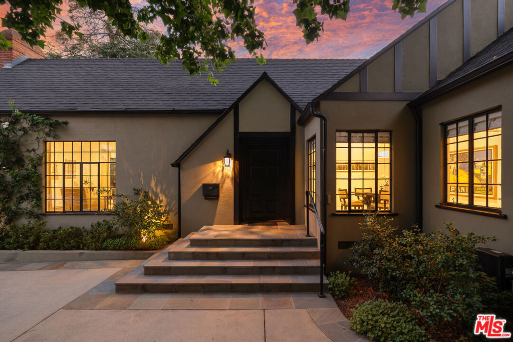 2239 Paloma Street