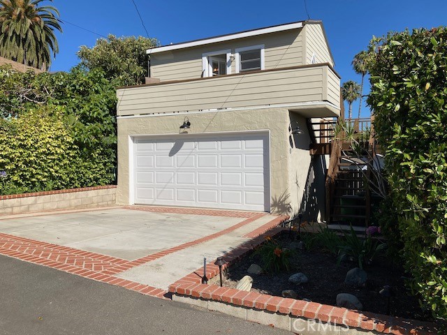 661 Seaview Street