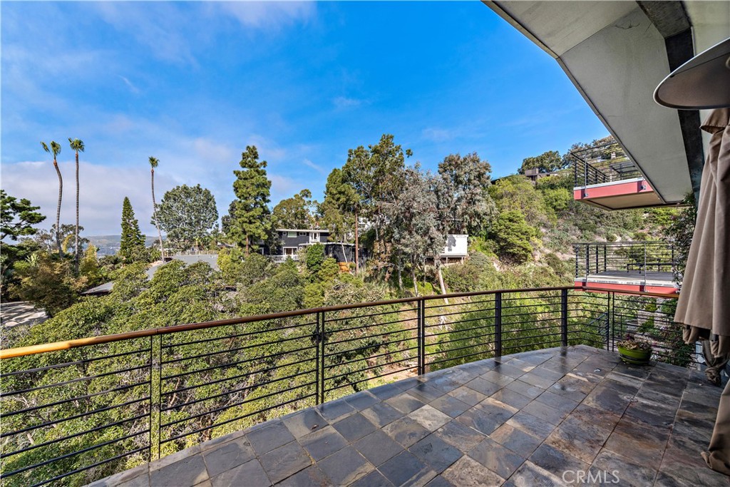 686 Diamond Street