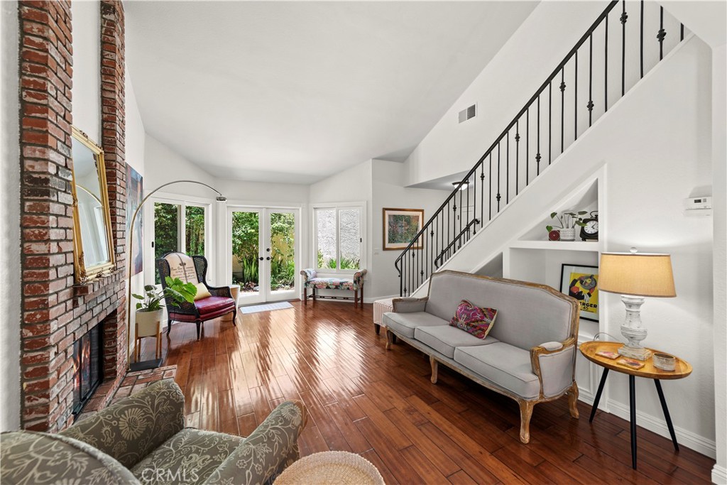 50 La Costa Court