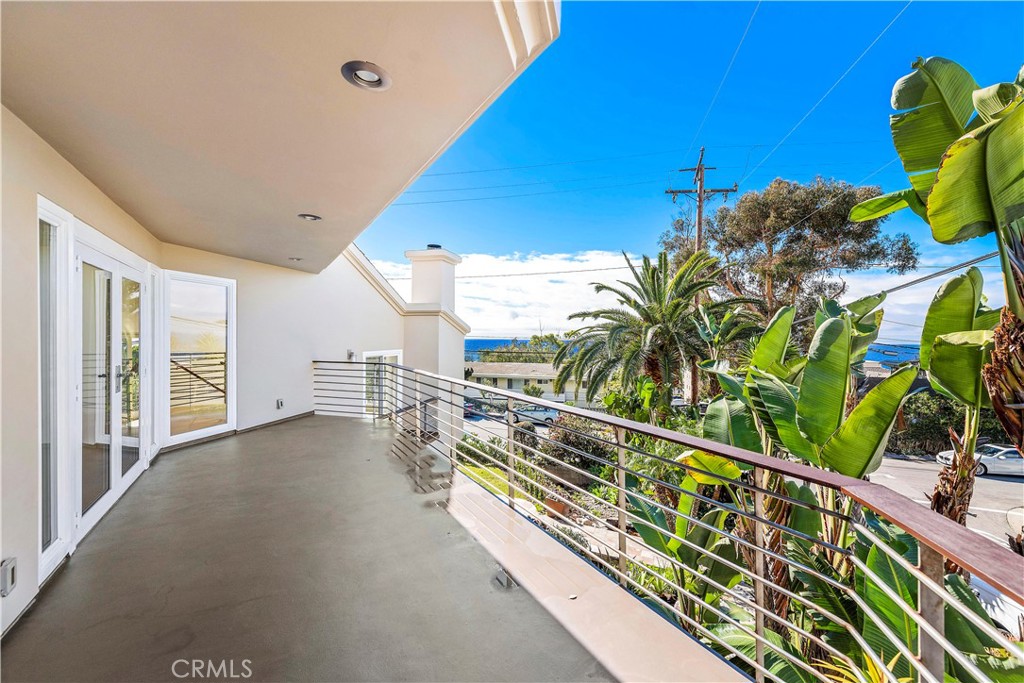 325 Moss Street