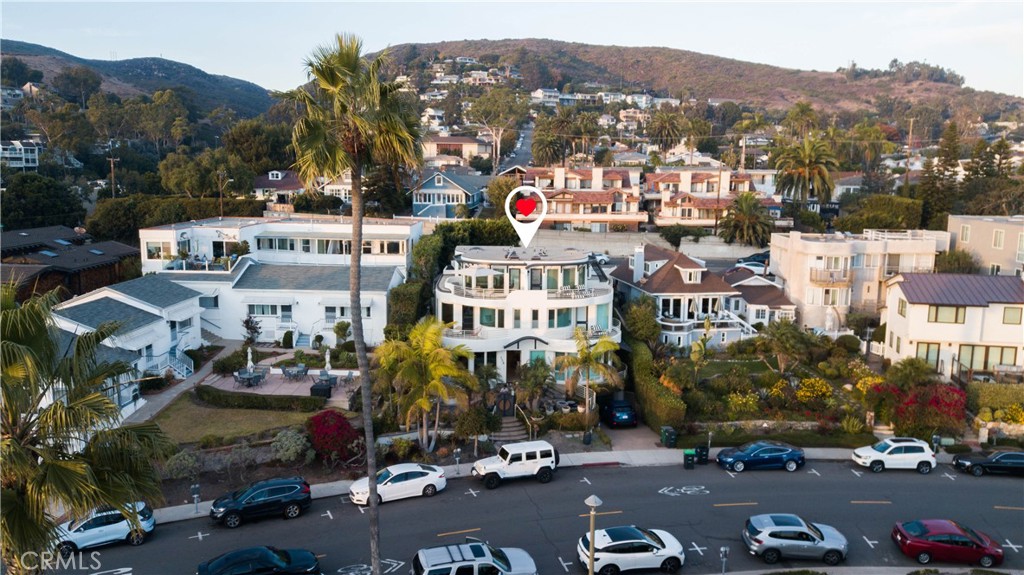 558 Cliff Drive