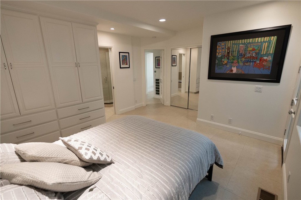 558 Cliff Drive