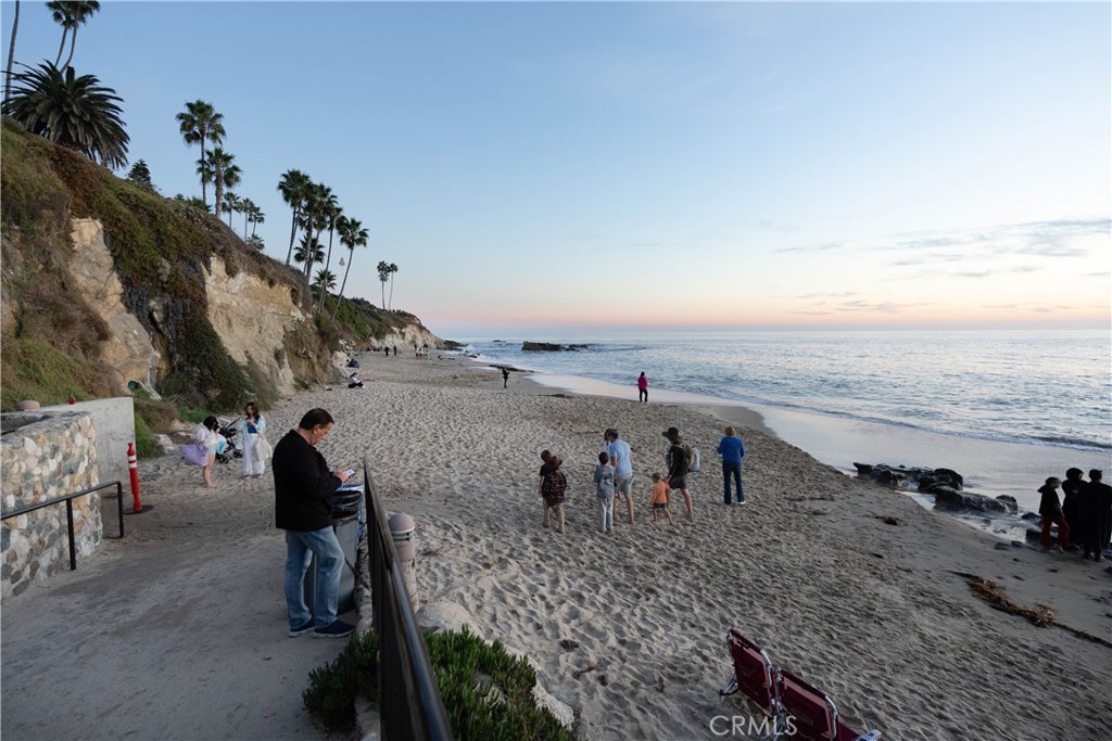 558 Cliff Drive