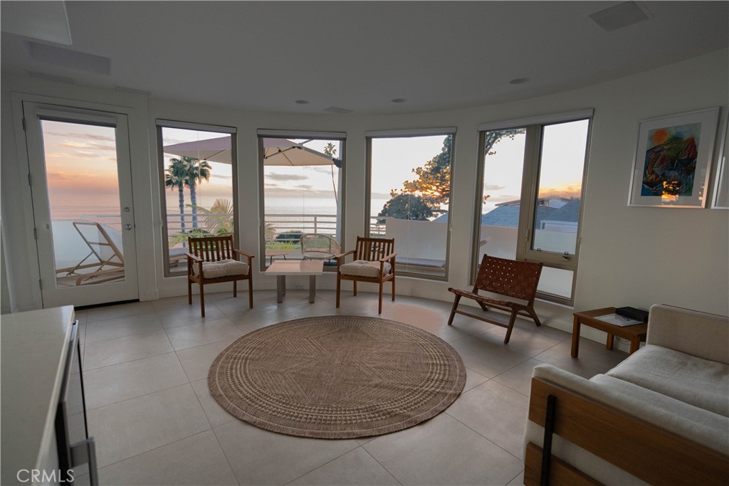 558 Cliff Drive