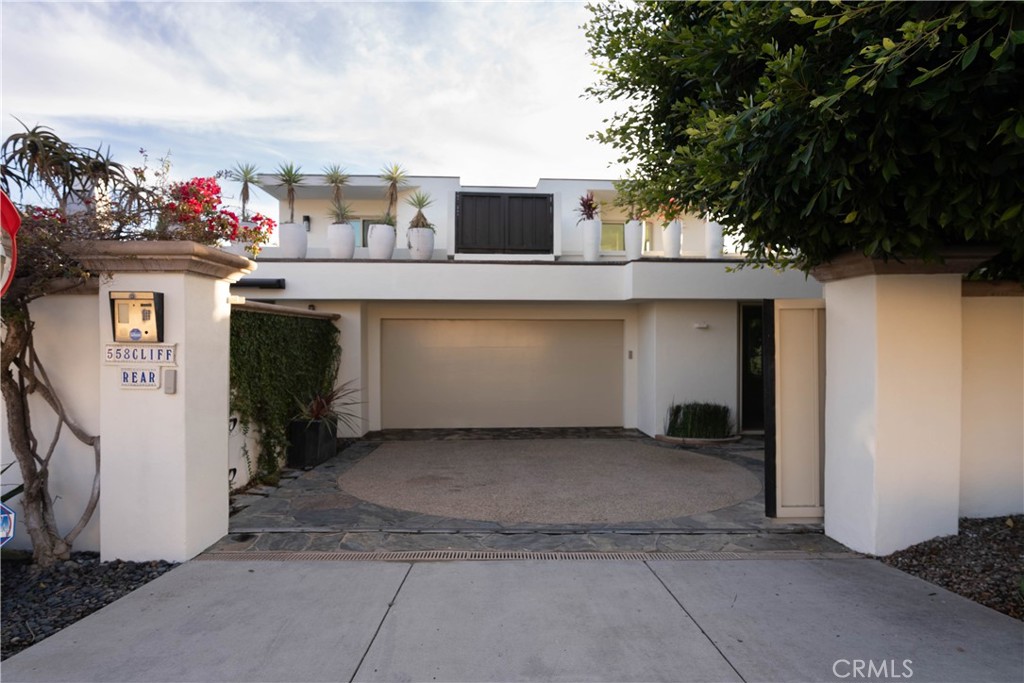 558 Cliff Drive