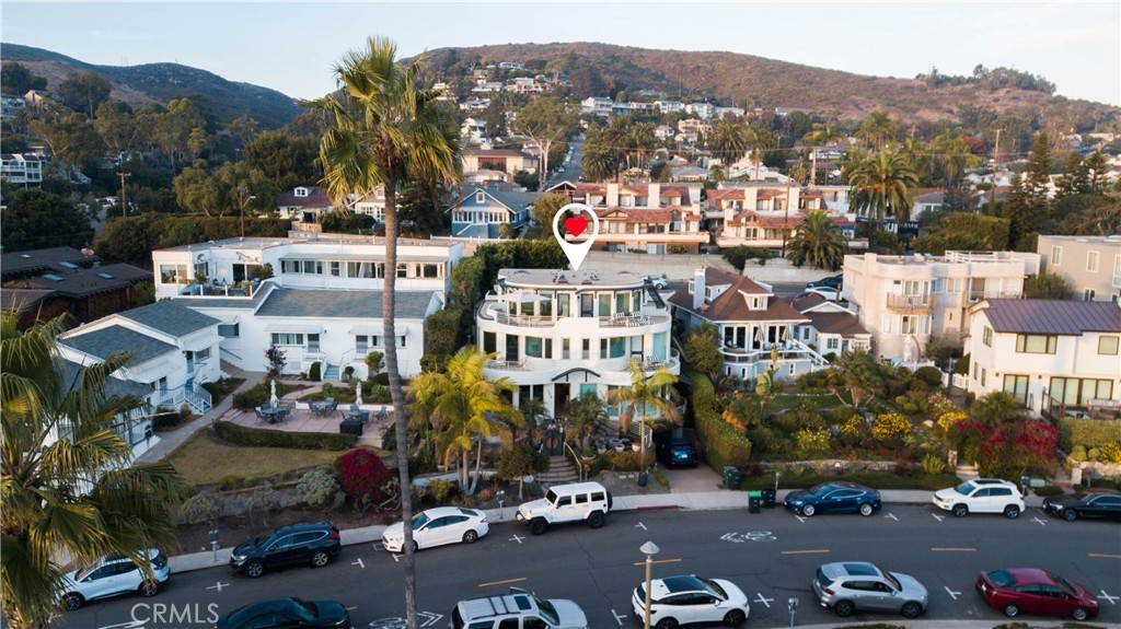 558 Cliff Drive