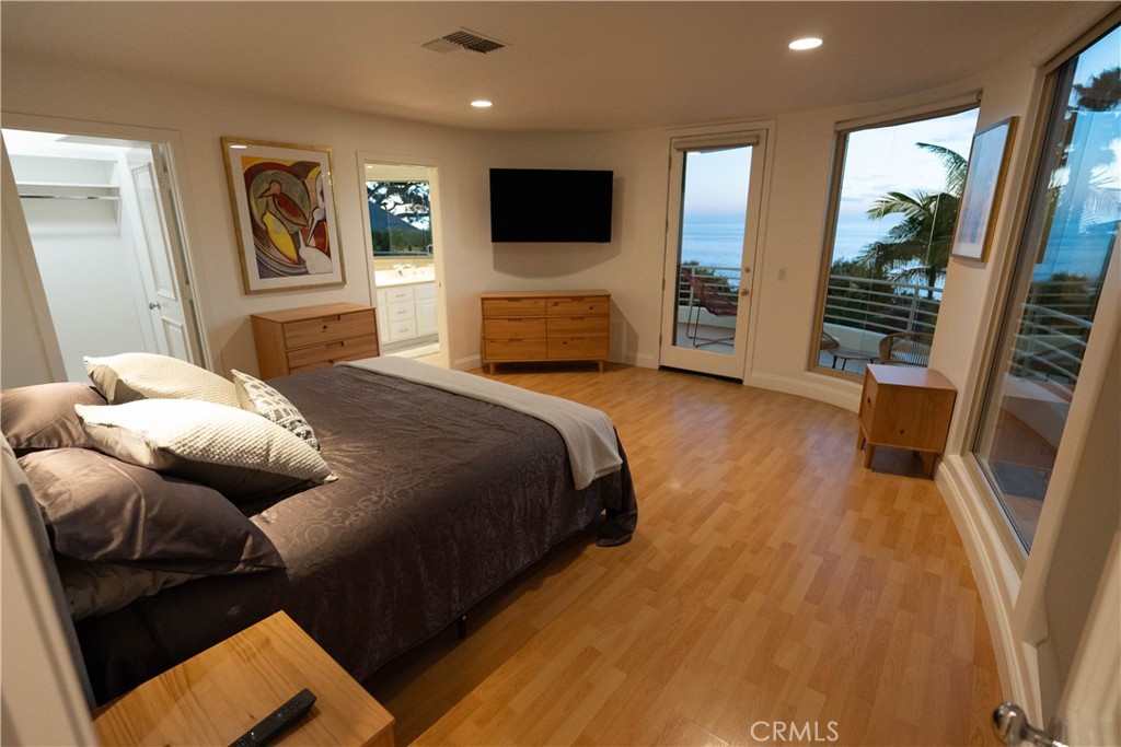 558 Cliff Drive
