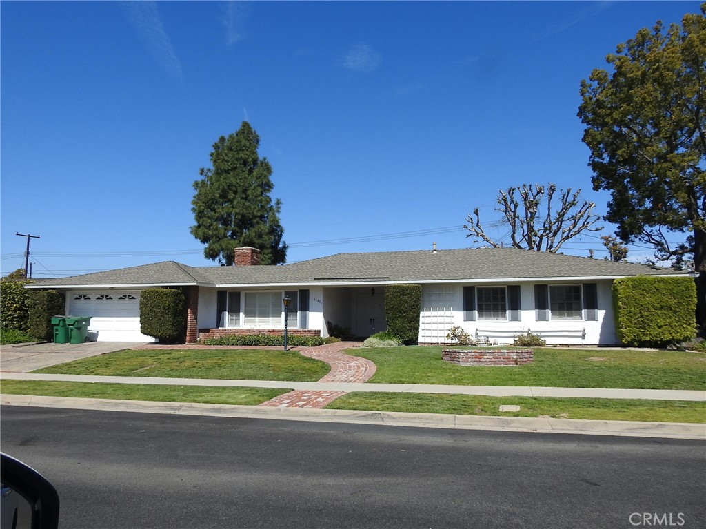 18571 Medford Ave.