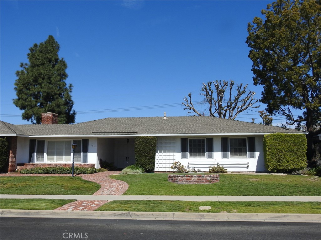 18571 Medford Ave.