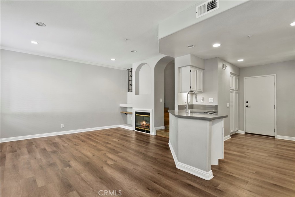 2371 Sunningdale Drive