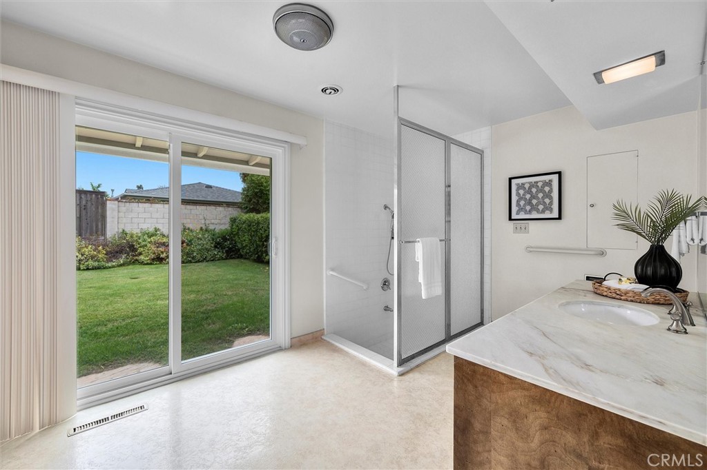 1812 Tradewinds Lane