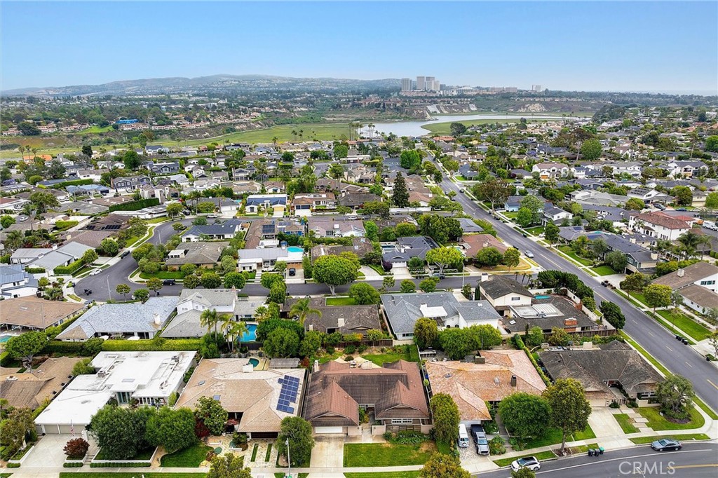 1812 Tradewinds Lane