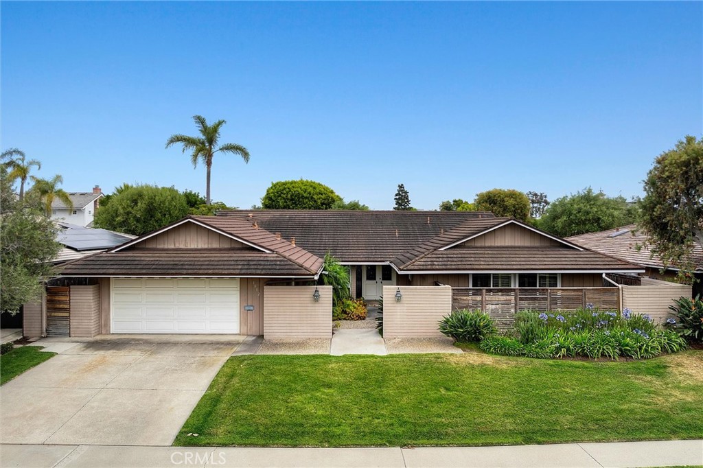 1812 Tradewinds Lane