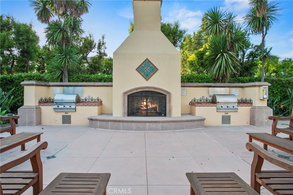 11 Flora Springs