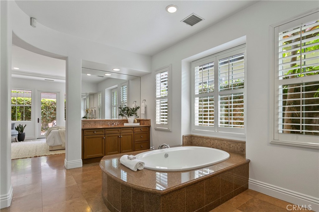 11 Flora Springs