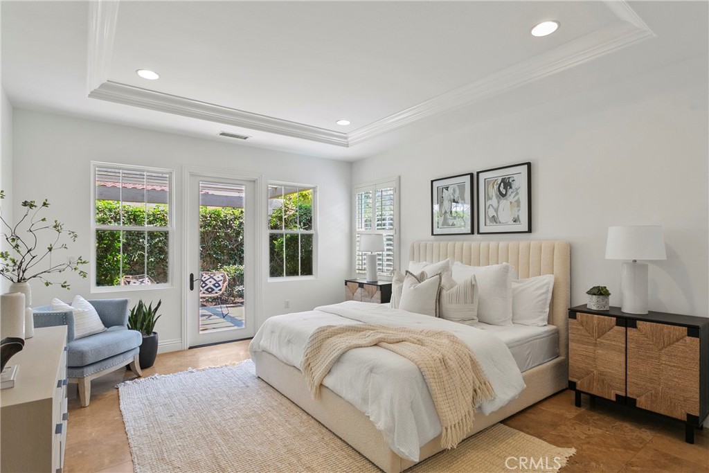 11 Flora Springs