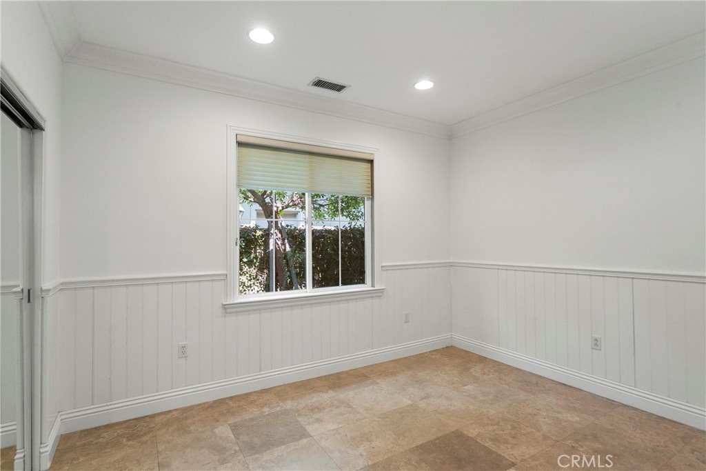 11 Flora Springs