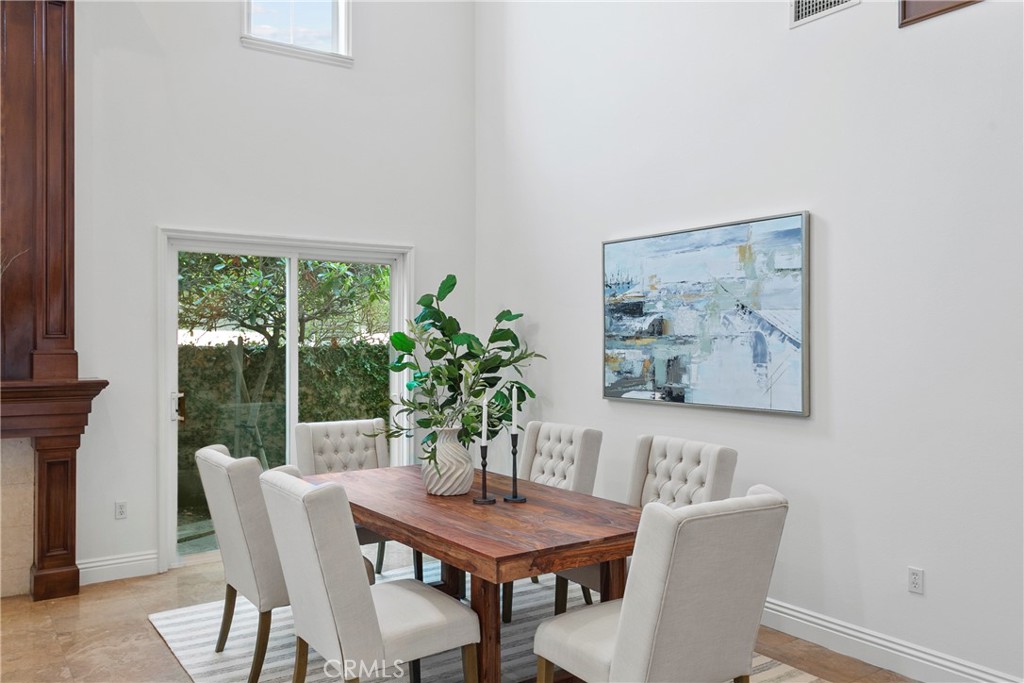 11 Flora Springs