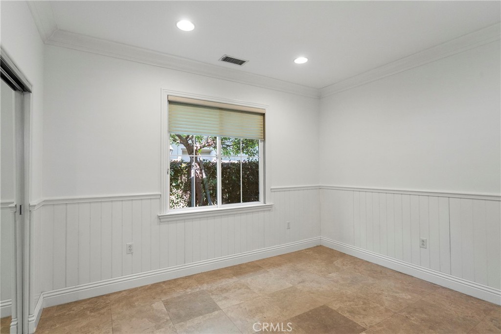 11 Flora Springs