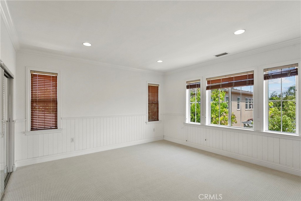 11 Flora Springs