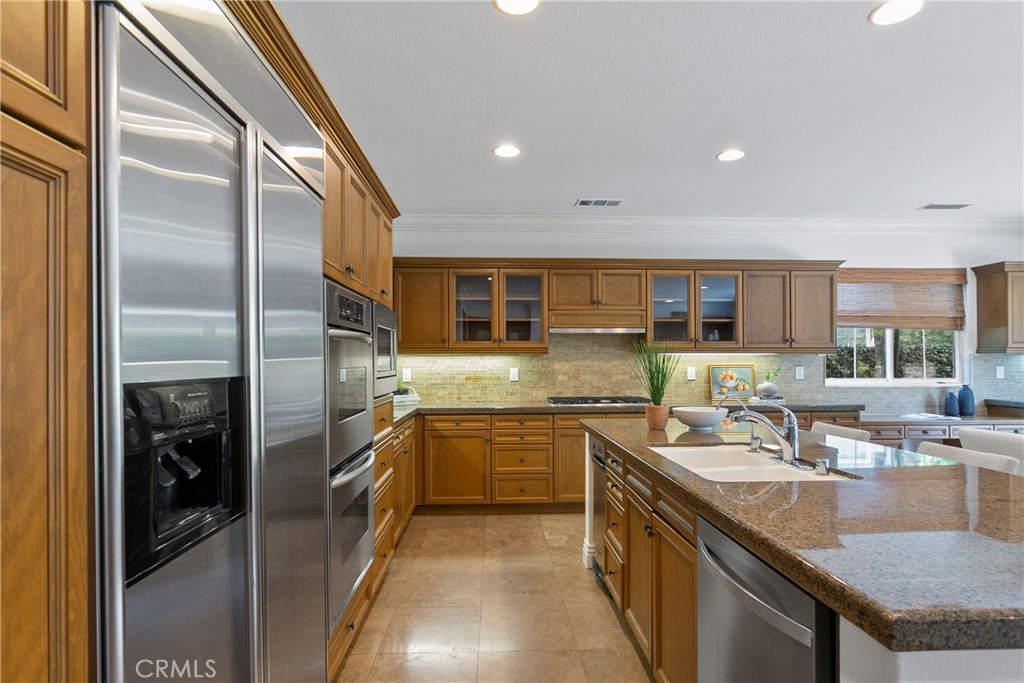 11 Flora Springs