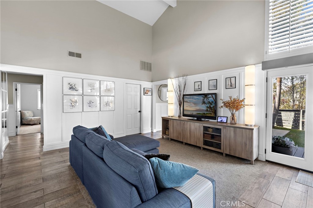 9862 Kings Canyon Drive