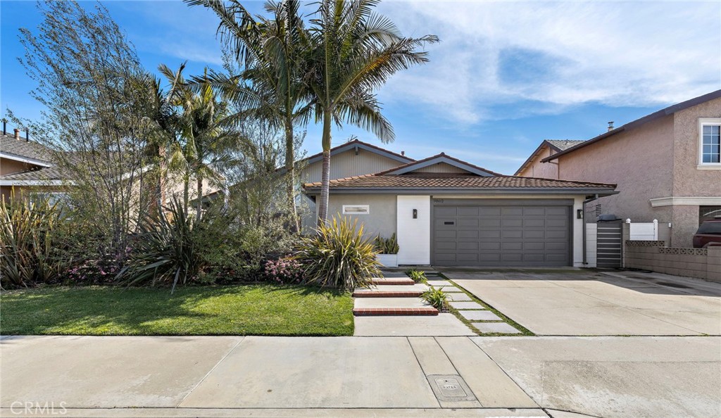 9862 Kings Canyon Drive