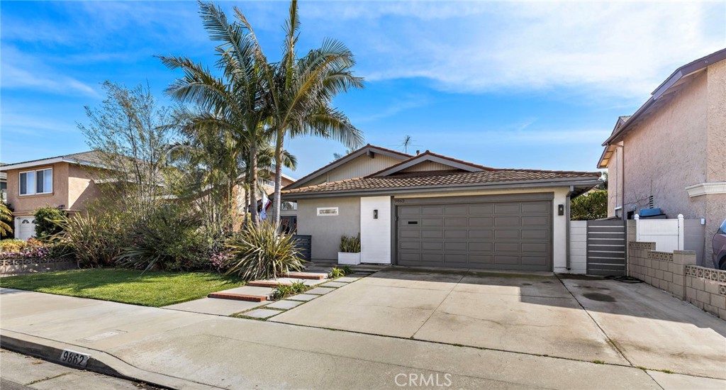 9862 Kings Canyon Drive