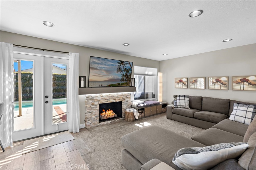 9862 Kings Canyon Drive