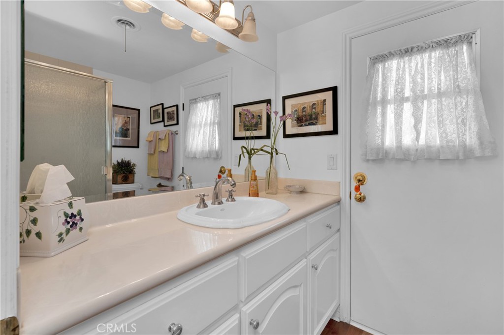 1625 Salmon River